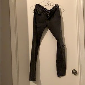 Slim Distressed jeans